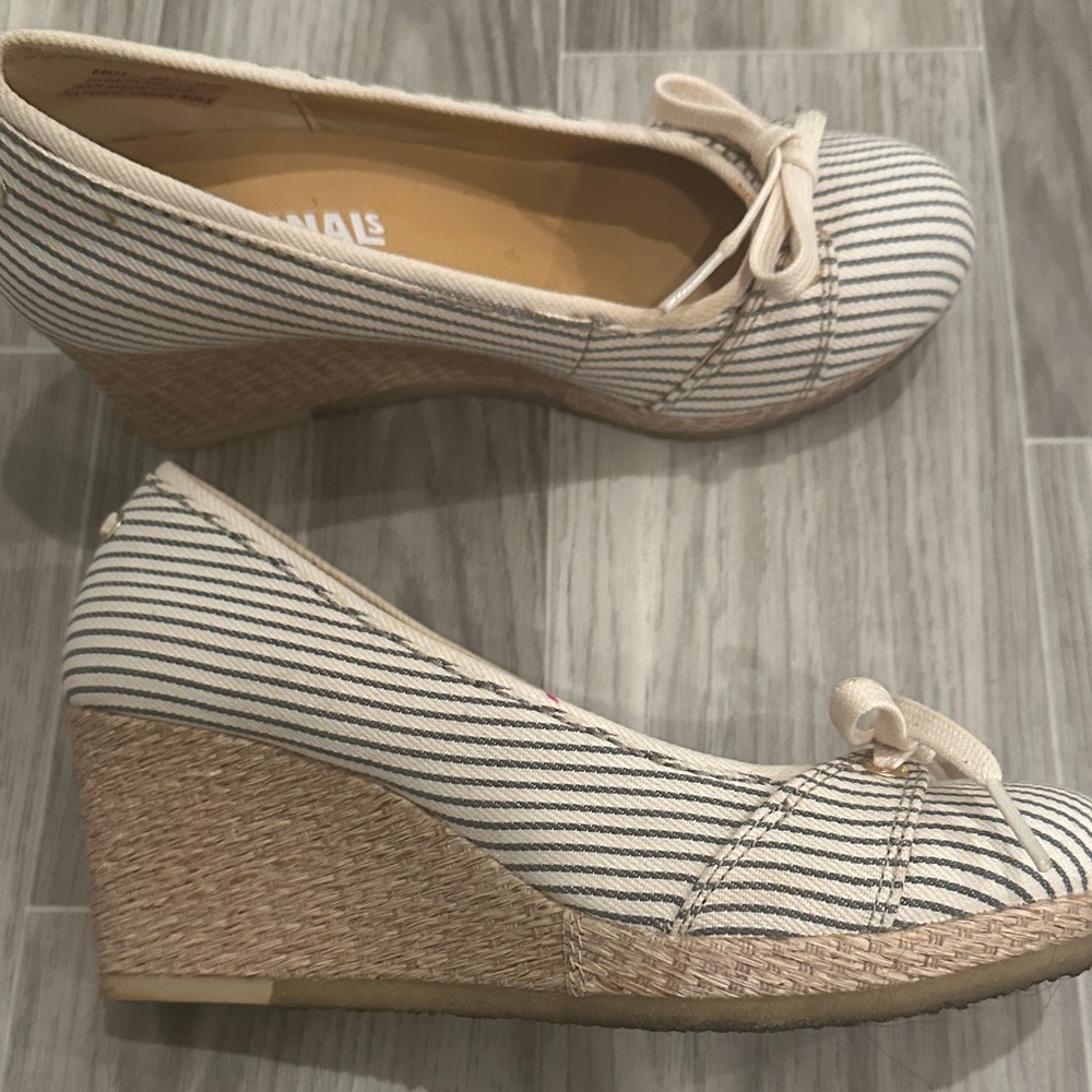 Clarks Tan and Cream, blue Striped Wedges - Picture 2 of 5